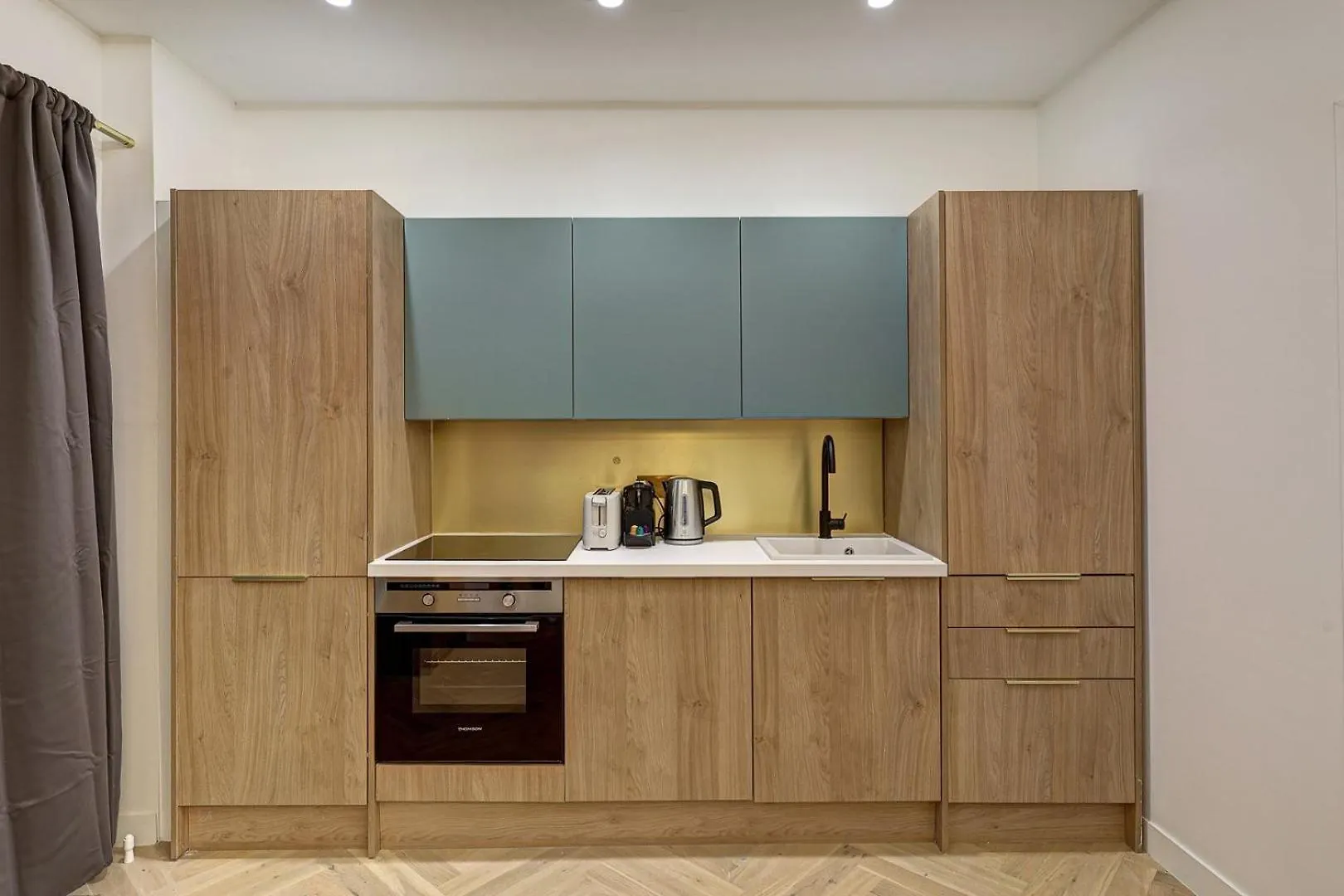 305 Lion - Superb In Apartment